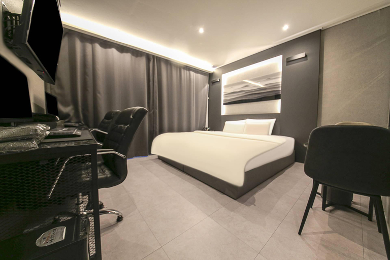 Bedroom 2, Hotel Hermes at Yongin Everland Station, Yongin