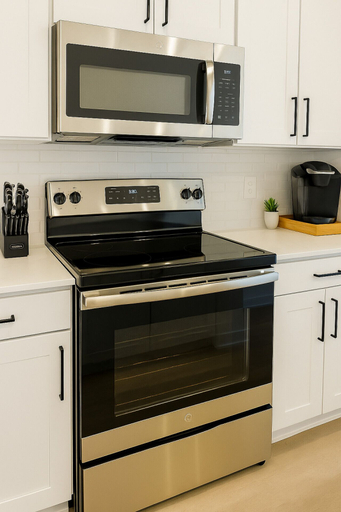 Interior 2, Cozy & Chic - Worker Friendly, Grayson