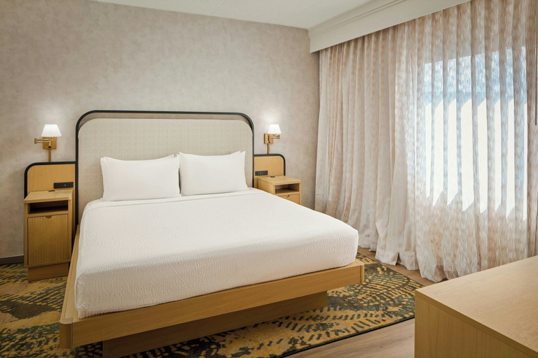 Bedroom 2, Courtyard by Marriott Virginia Beach Norfolk, Virginia Beach