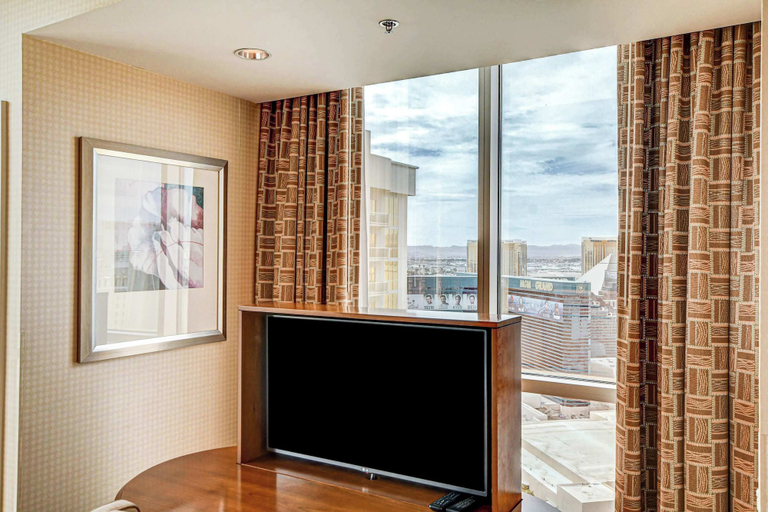 Interior 2, Stunning 1BR Strip Views w Balcony 17701, Clark
