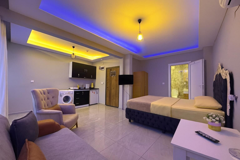Room 2, ileri konaklama, Merkez