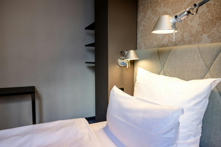 Bedroom 3, Motel One Munchen Sendlinger Tor, München