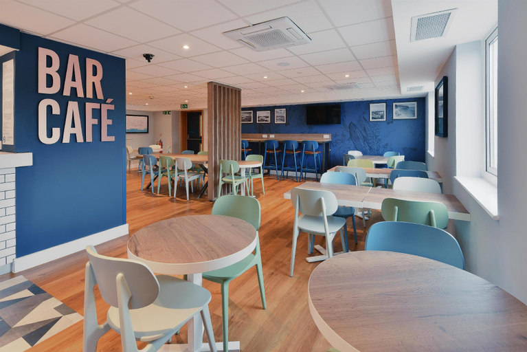 Food & Drinks 5, Travelodge St Austell, Cornwall