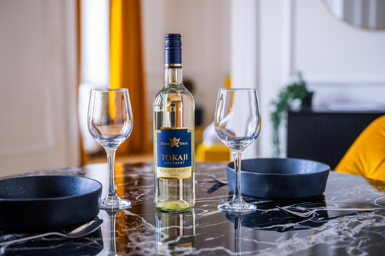 Food & Drinks 5, Budapest Riverfront Suite, Budapesti