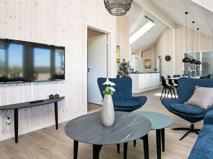 Others 5, 5 Star Holiday Home in Idestrup, Guldborgsund