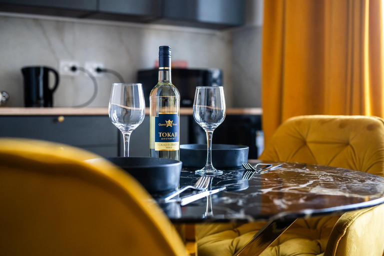 Food & Drinks 4, Budapest Riverfront Suite, Budapesti