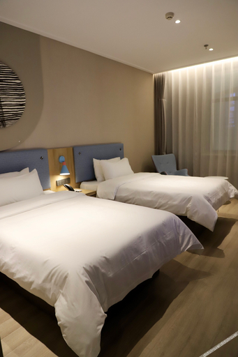 Bedroom 2, Home Inn Neo Changchun Railway Station South Exit, Changchun