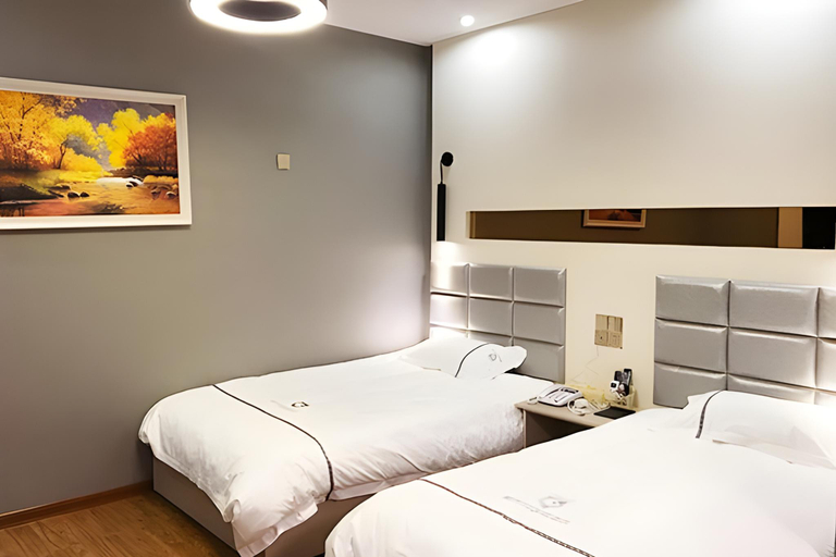 Bedroom 2, City 118 Hotel Longmen High Speed Railway Station, Luoyang
