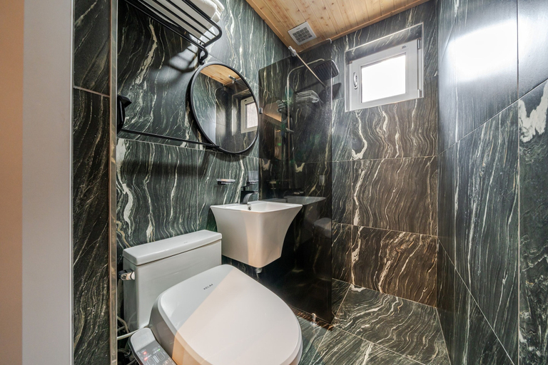 Bathroom 3, Yeongdeok Dalto Poolvilla Glamping, Yeongdeok