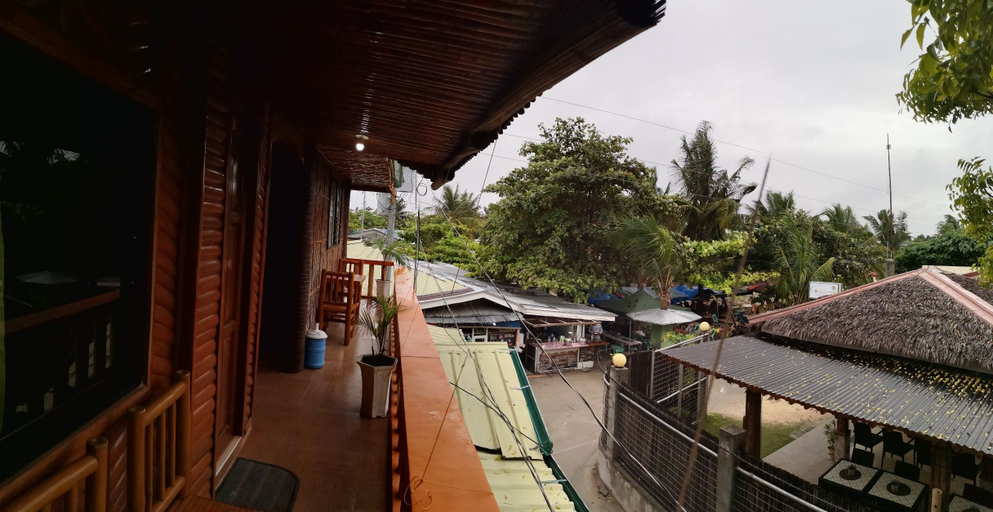Others 4, Guanna's Place Room and Resto Bar, Daanbantayan