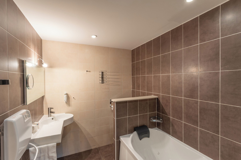 Bathroom 4, BHOMA HOTEL, Cher