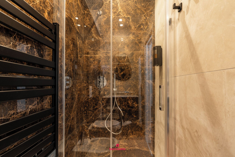 Bathroom 4, Opera Suites, Bari