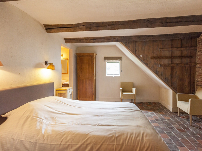 Bedroom 5, Beernem Farmhouse With Pool, West-Vlaanderen
