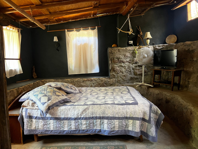 Bedroom 3, Entre Amigos, Urique