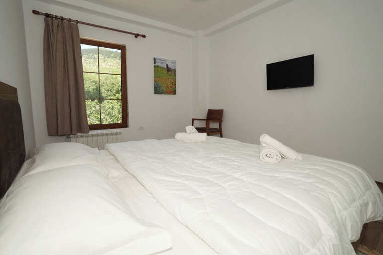 Others 4, Agroturizem Dr Bizhga, Gjirokastrës