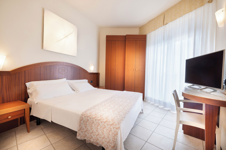 Bedroom 4, Hotel Bellevue Beach, Ravenna