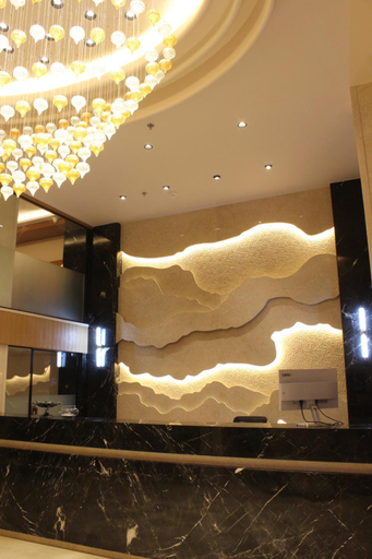 Public Area 2, Hotel Midtown, Surat