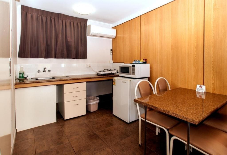 Others 5, Jefferys Motel, Toowoomba - South-East
