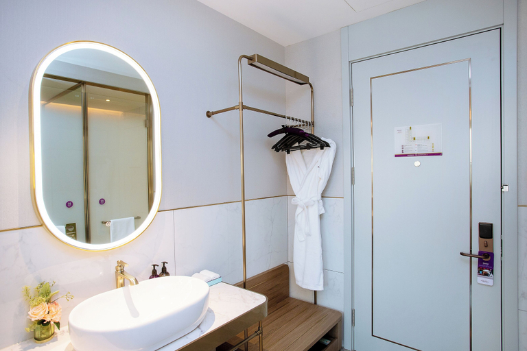 Bathroom 4, Mercure Changchun Ziyou Road Dahua, Changchun
