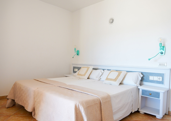Bedroom 4, Rosamar Ibiza Hotel, Baleares