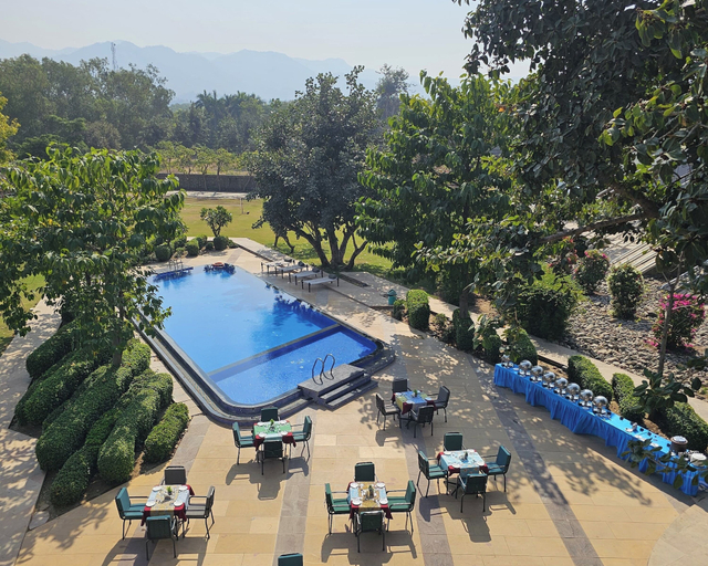 Others 1, Mana Hotel, Pali