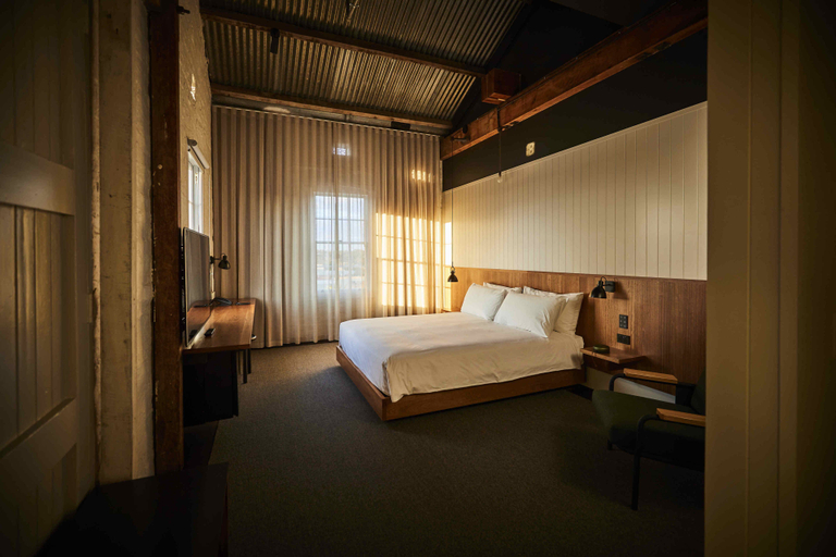 Others 5, Premier Mill Hotel, Katanning