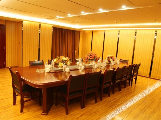 Others 3, Jinfeng International Hotel, Golog Tibetan
