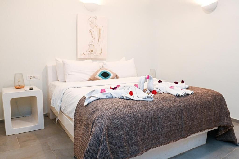 Bedroom 3, mati cave villas, South Aegean