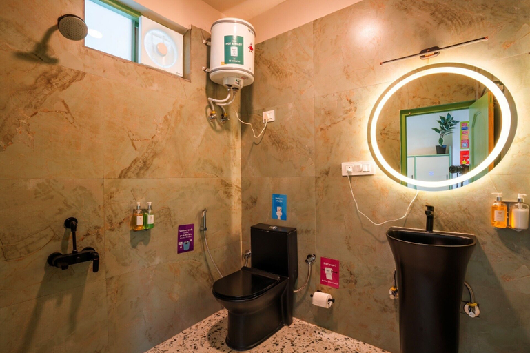 Bathroom 5, PACK Dharamkot, Kangra