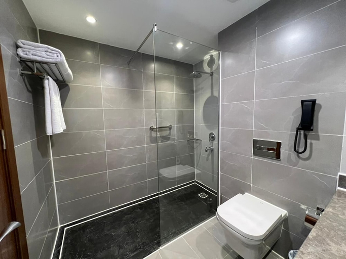 Bathroom 4, Xanadu Club Makadi Bay - High Class, Safaja