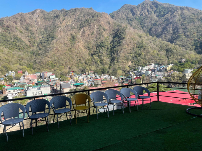Property grounds 5, Hotel Elevate Nirvana, Garhwal