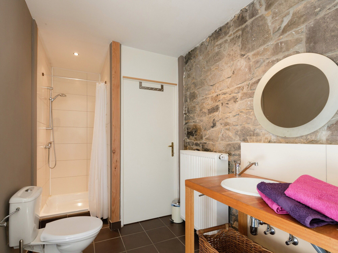 Bathroom, Sprimont Sauna & Garden Stay, Liège