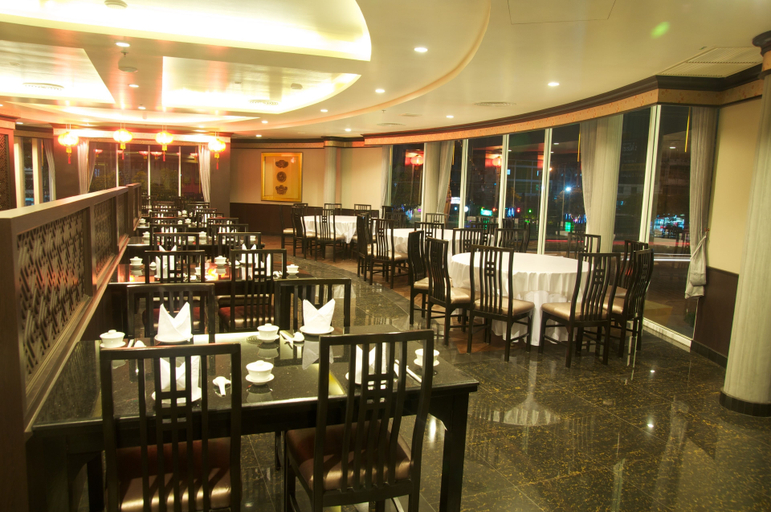 Food & Drinks 4, Jolly Suites Petkasem, Krathum Baen