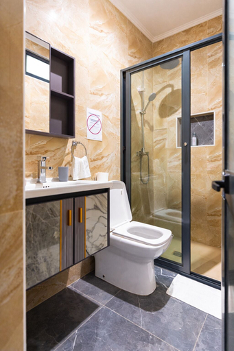 Bathroom 3, Praia City Apartments, Praia