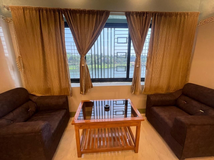 Living area 4, Hotel Raj, Nadia