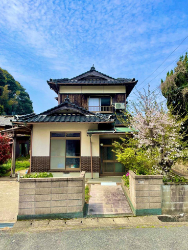 Exterior view, Goodies Ella, Shimonoseki