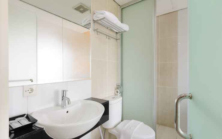 Bathroom 5, The Green Hotel Bekasi, Bekasi