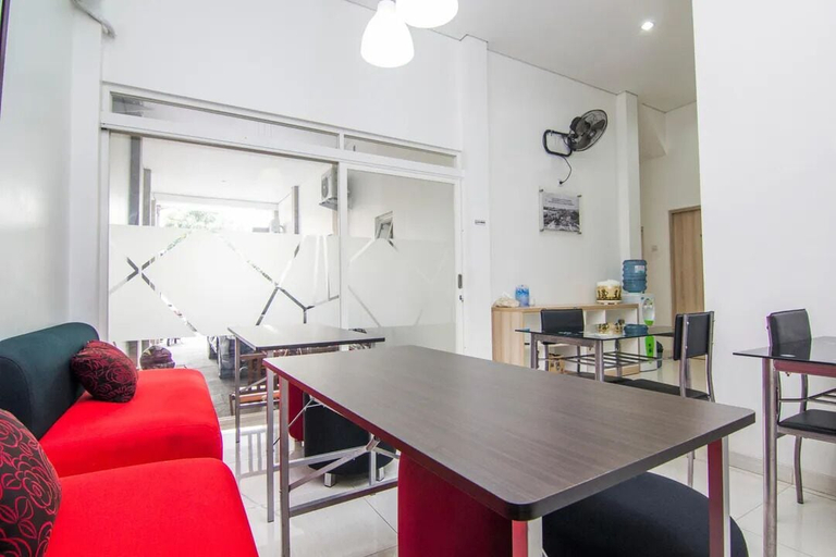 Dining 2, Oemah Djari Guest House Syariah Semarang, Semarang