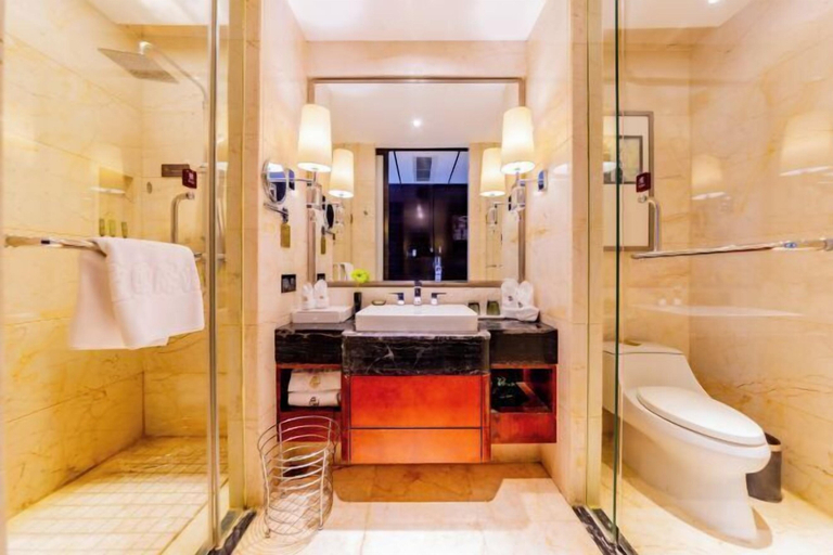 Bathroom 4, The Royal International Hotel, Ordos