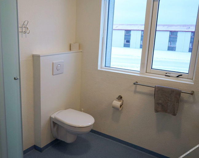 Bathroom 3, Start Keflavik Airport, Reykjanesbær