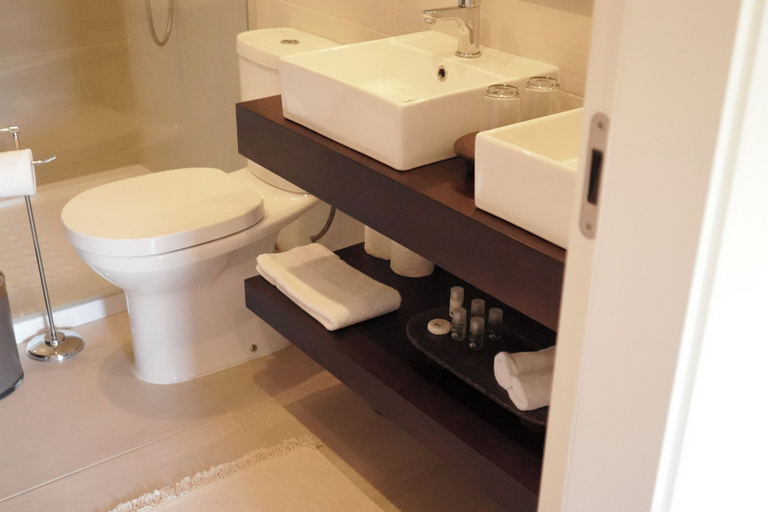 Bathroom, CasadAmares, Amares