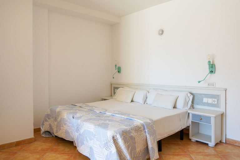 Bedroom 4, Rosamar Ibiza Hotel, Baleares