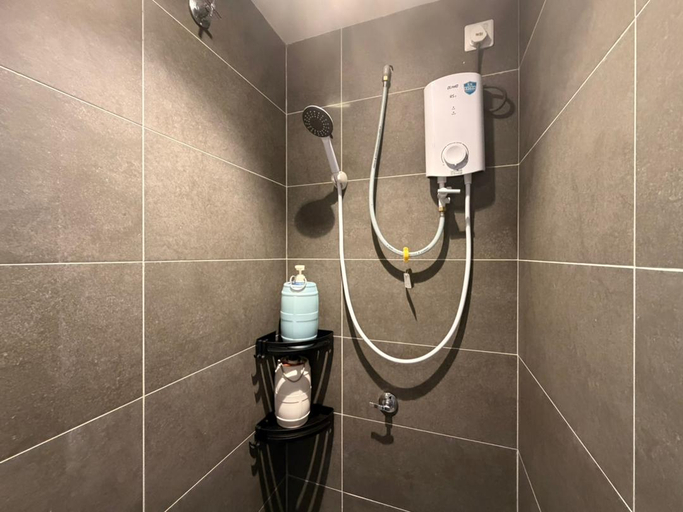 Bathroom 5, Midas Seri Alam Poporo Family Suite 3BR 6Pax, Johor Bahru