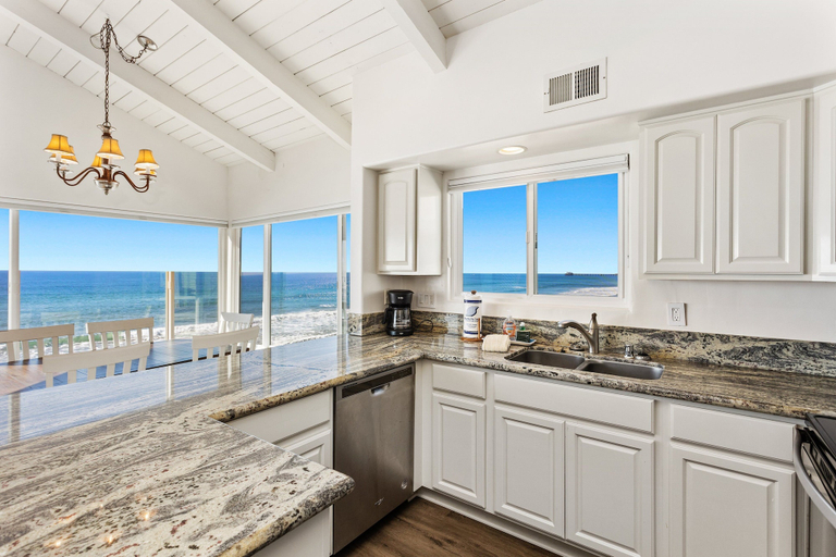 Interior 2, 1317 S Pacific - Entire Home, San Diego