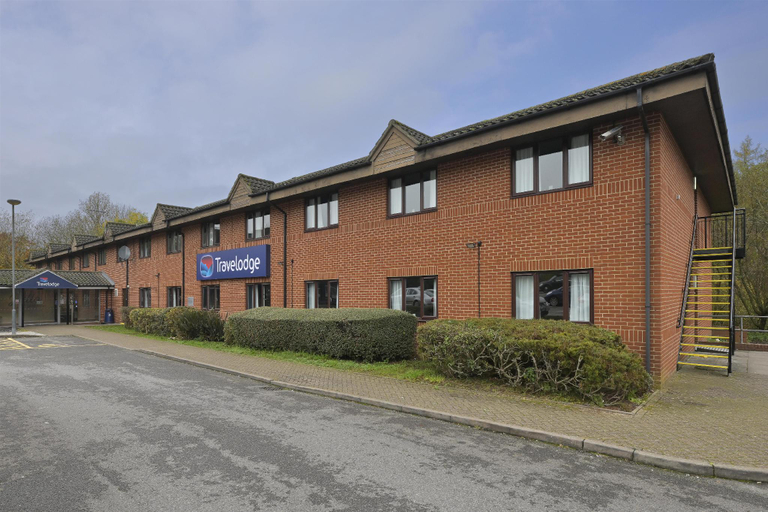 Exterior & Views 1, Travelodge Newbury Tot Hill, Hampshire