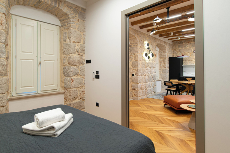 Room 2, Santa Croce Suite by DuHomes, Dubrovnik