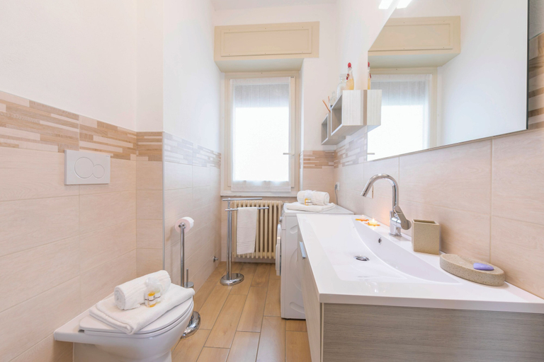Bathroom 5, Residenza La Terrazza di Dante: 2BR Apartment With Sunny Terrace, Verbano-Cusio-Ossola