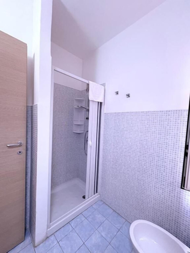 Bathroom 4, A due Passi Dal Centro, Syracuse