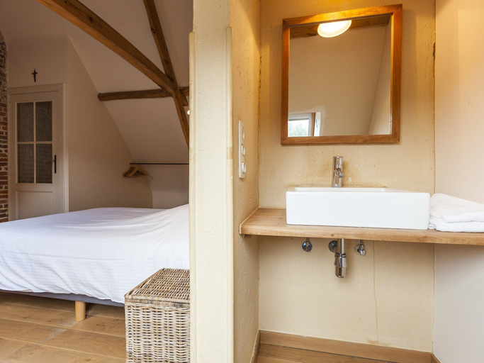 Bedroom 4, Beernem Farmhouse With Pool, West-Vlaanderen