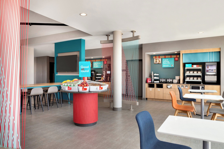 Others 3, avid hotel REDDING by IHG, Shasta